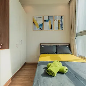 - Vinhomes Park, Landmark 81 Area & Ice Skating Rink 아파트